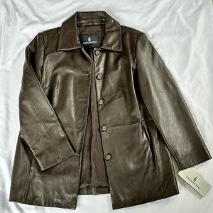 Ladies London Fog Leather Jacket. Chocolate size Large.